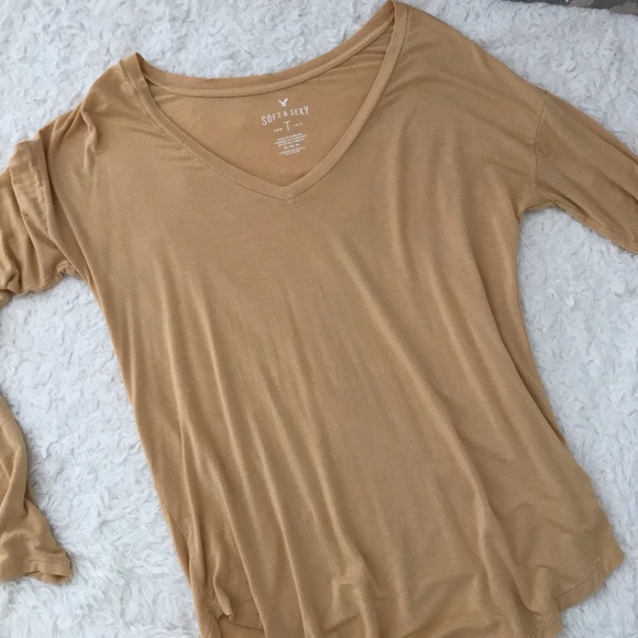 American Eagle long sleeve v-neck size M - Picture 2 of 4
